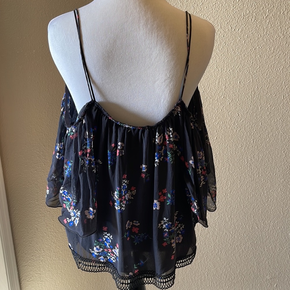 Button-up Spaghetti String Blouse - Picture 4 of 4